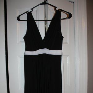 Sleeveless dress